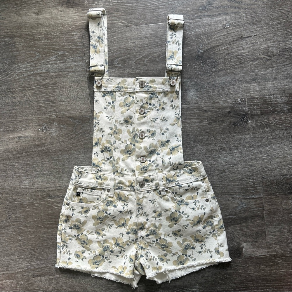 KanCan Floral High Rise Overall Shorts Denim NWT Size Small Shortall Estilo